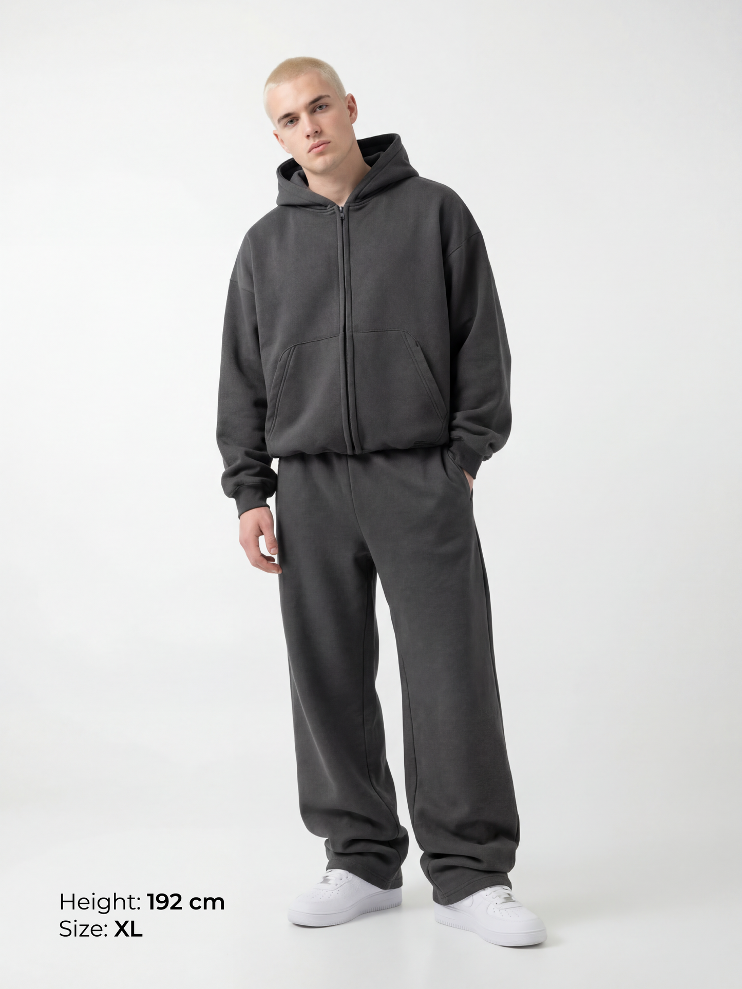 OVERSIZED SWEATPANTS
