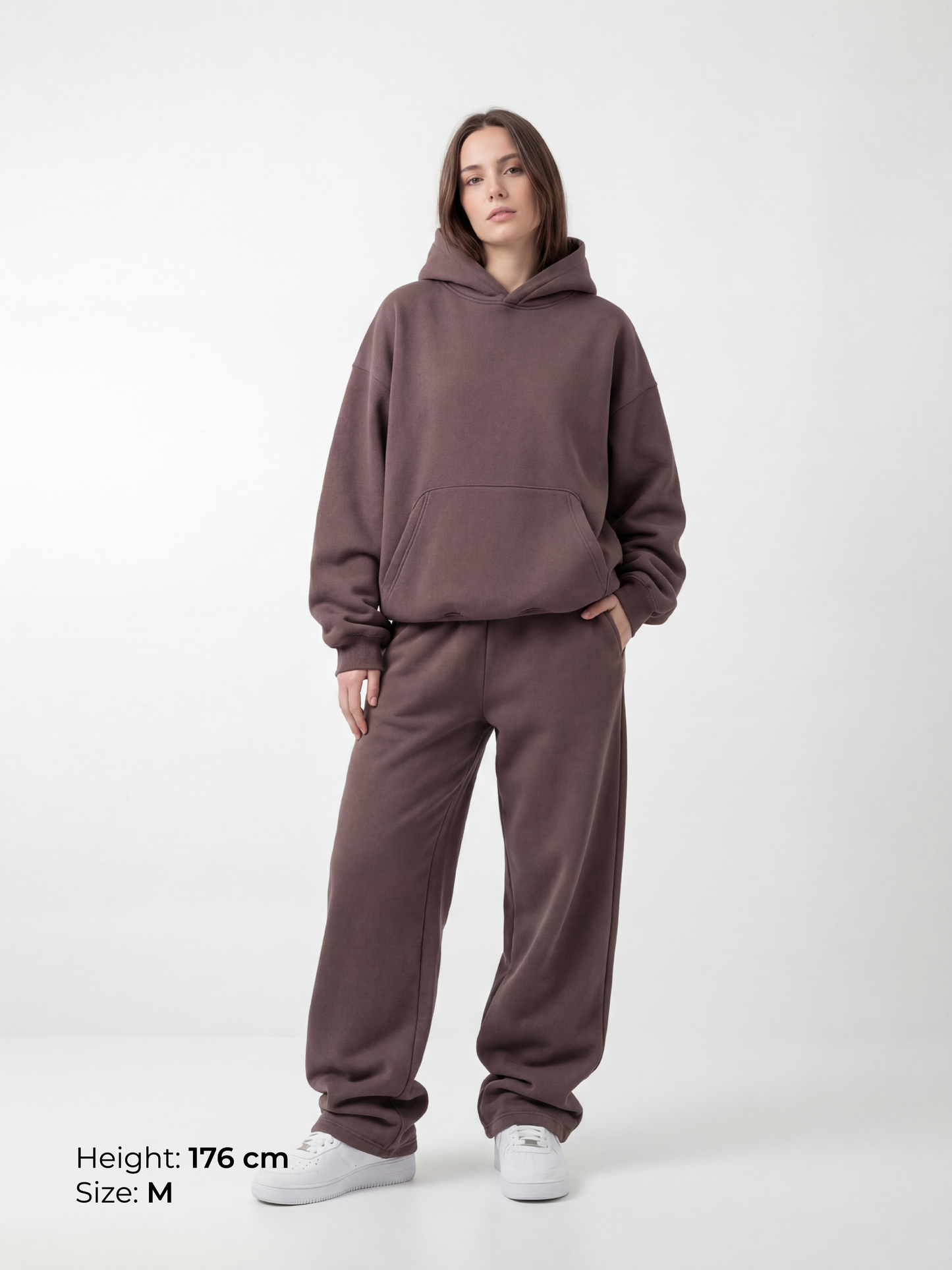 OVERSIZED SWEATPANTS